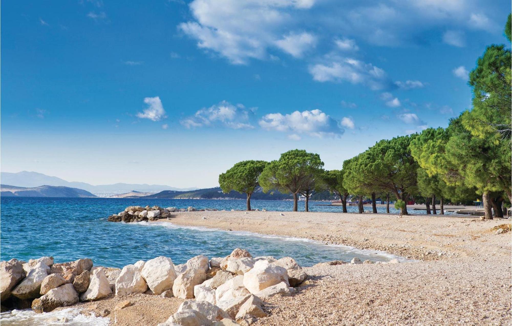 Cozy Apartment In Crikvenica With House Sea View Exterior foto