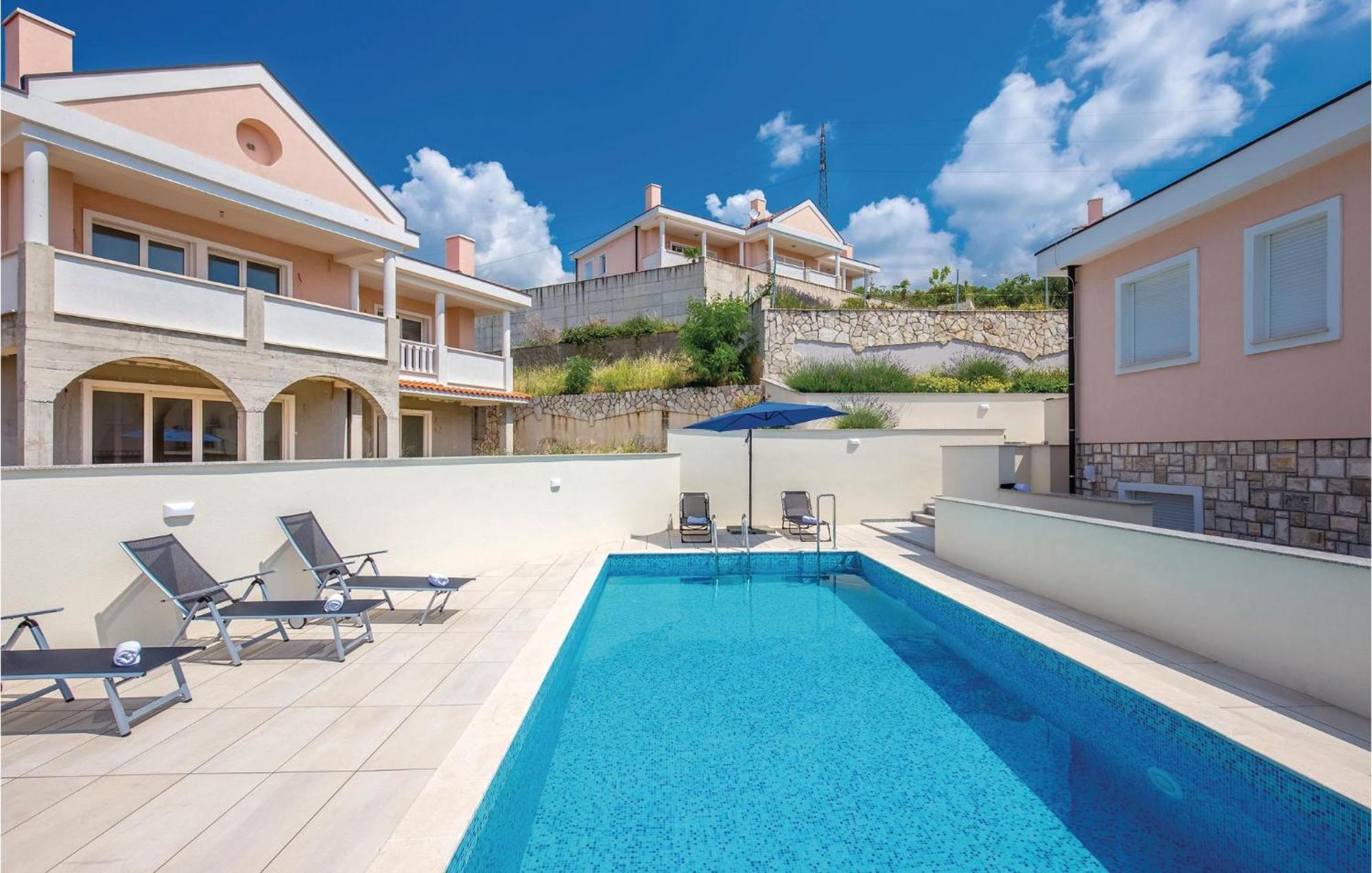 Cozy Apartment In Crikvenica With House Sea View Exterior foto