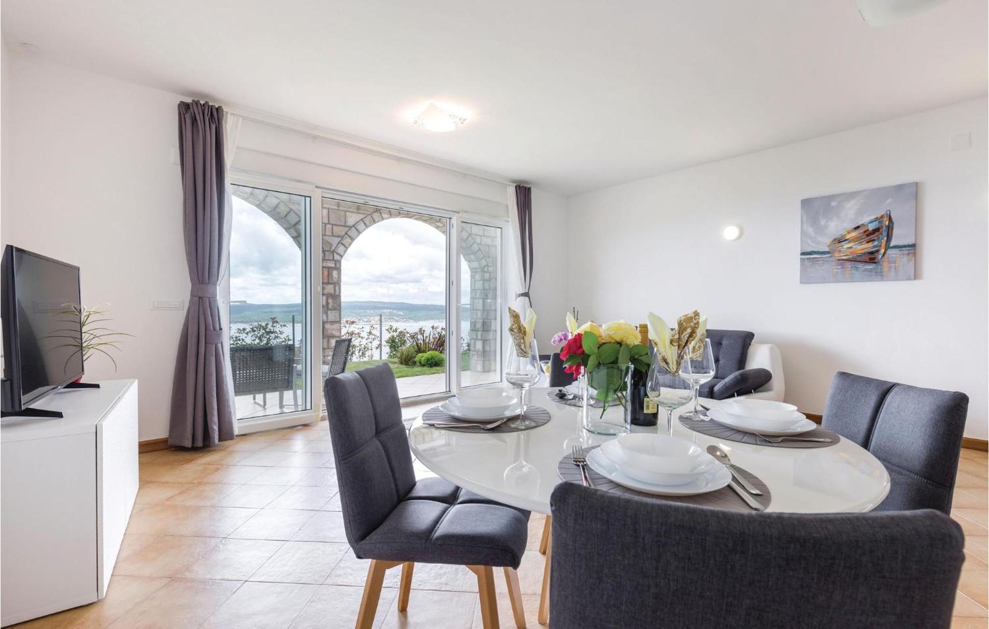 Cozy Apartment In Crikvenica With House Sea View Exterior foto